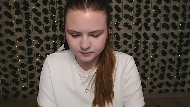 Snapshot of IxxiLiana chatting on March 9, 2025, 5:22 am IxxiLiana online show from March 9, 2025, 5:22 am