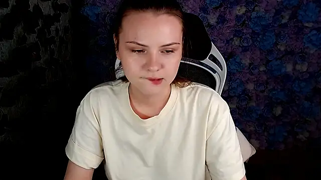 Snapshot of IxxiLiana chatting on October 13, 2025, 5:07 am IxxiLiana online show from October 13, 2025, 5:07 am