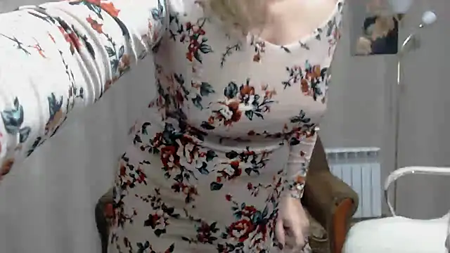 Snapshot of koroleva70 chatting on February 26, 2025, 7:16 pm koroleva70 online show from February 26, 2025, 7:16 pm