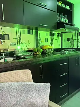 Mau White online show from December 10, 2024, 2:16 am