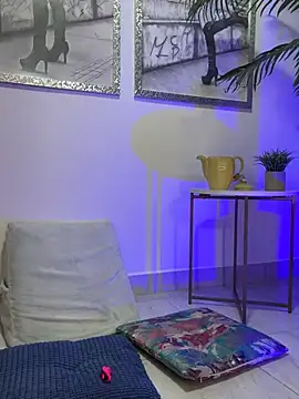 Mau White online show from March 18, 2026, 2:37 am