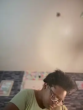 Yagurl  west online show from November 11, 2025, 8:53 pm