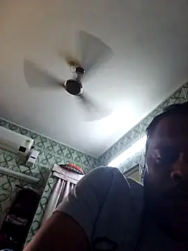 Snapshot of rooster6 chatting on March 25, 2026, 4:51 am rooster6 online show from March 25, 2026, 4:51 am