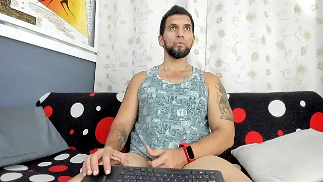 Snapshot of JULESLAKES chatting on November 5, 2025, 1:27 am JULESLAKES online show from November 5, 2025, 1:27 am