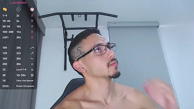 russthiago online show from December 18, 2024, 3:44 pm