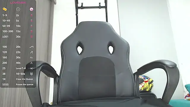 russthiago online show from March 19, 2025, 11:50 am