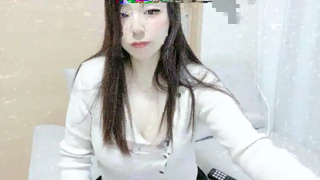 Snapshot of Arisa__ chatting on November 28, 2025, 11:35 am Arisa online show from November 28, 2025, 11:35 am