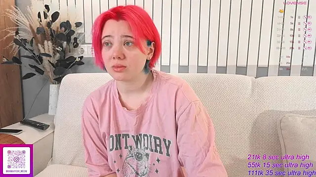   KawaiiYuki   online show from November 7, 2025, 6:35 am