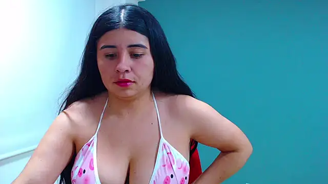 danna- roouss online show from April 22, 2026, 3:09 am