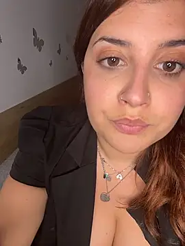 Novababy18 online show from April 16, 2026, 9:39 pm