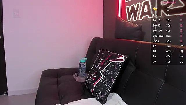 miiss anna online show from January 17, 2025, 11:06 am