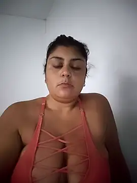 AlyDenalioficial online show from May 5, 2026, 1:41 pm
