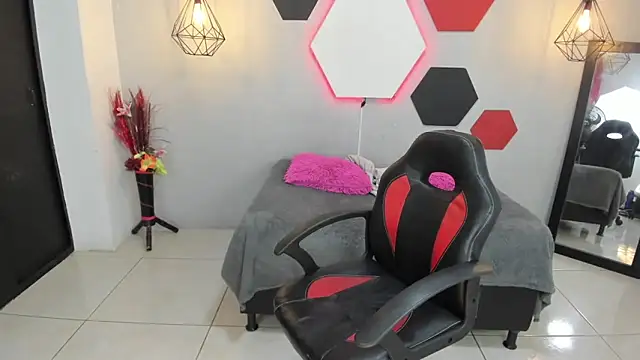 martinaclark online show from February 4, 2025, 3:22 am