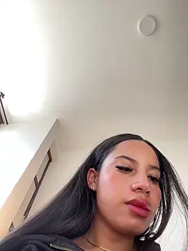 Snapshot of LauraSweett chatting on September 9, 2025, 8:30 pm LauraSweett online show from September 9, 2025, 8:30 pm