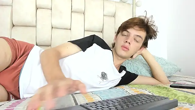 daniel hot03 online show from November 21, 2025, 8:40 pm