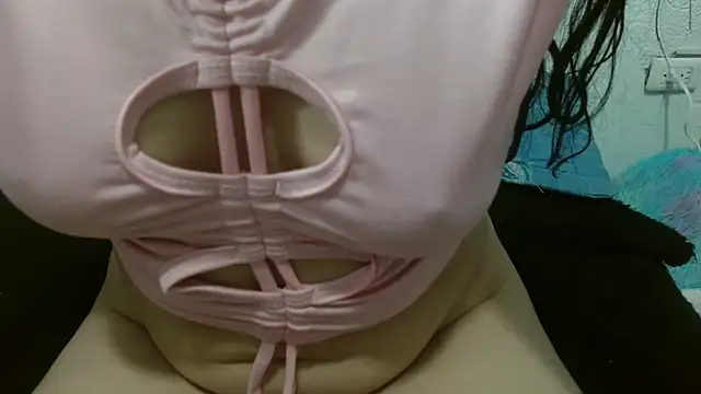 Snapshot of nadescomthxx chatting on December 13, 2024, 9:24 am nadescomthxx online show from December 13, 2024, 9:24 am