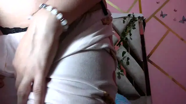 Snapshot of nadescomthxx chatting on February 25, 2025, 2:58 am nadescomthxx online show from February 25, 2025, 2:58 am