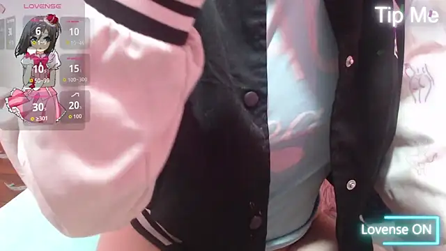 Snapshot of nadescomthxx chatting on October 26, 2025, 4:57 pm nadescomthxx online show from October 26, 2025, 4:57 pm