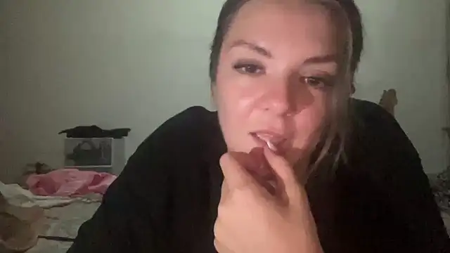 Snapshot of missykat chatting on June 29, 2026, 12:06 am missykat online show from June 29, 2026, 12:06 am
