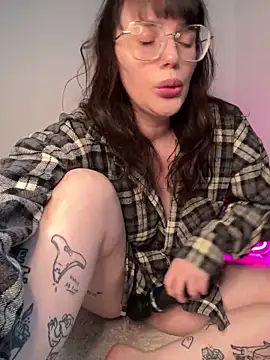 Mona-Peaches online show from March 2, 2026, 3:41 pm