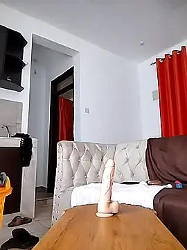 Kamdollie online show from March 1, 2025, 8:13 am