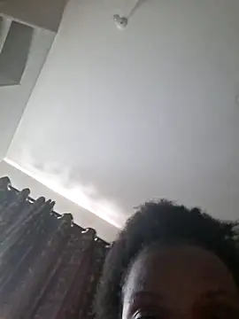 Kamdollie online show from December 22, 2025, 2:36 pm