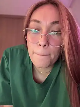 Snapshot of MichelleFerry_ chatting on March 1, 2025, 10:13 am MichelleFerry online show from March 1, 2025, 10:13 am