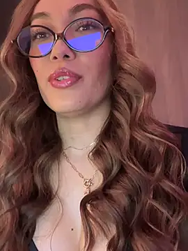 Snapshot of MichelleFerry_ chatting on March 16, 2025, 2:32 am MichelleFerry online show from March 16, 2025, 2:32 am