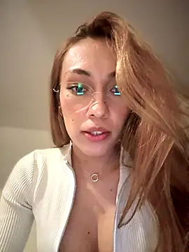 Snapshot of MichelleFerry_ chatting on September 12, 2025, 2:22 am MichelleFerry online show from September 12, 2025, 2:22 am