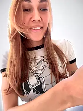 Snapshot of MichelleFerry_ chatting on October 2, 2025, 7:43 pm MichelleFerry online show from October 2, 2025, 7:43 pm