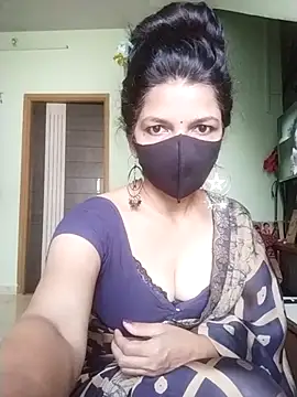 Shuttii 25 online show from October 13, 2025, 5:18 am