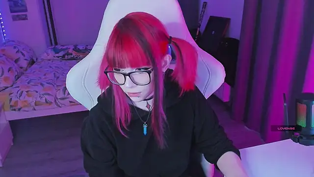 Yumi Youkai online show from September 15, 2025, 3:39 am