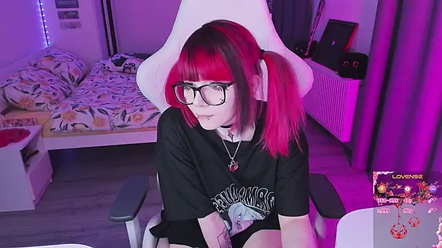 Yumi Youkai online show from March 23, 2026, 4:44 pm