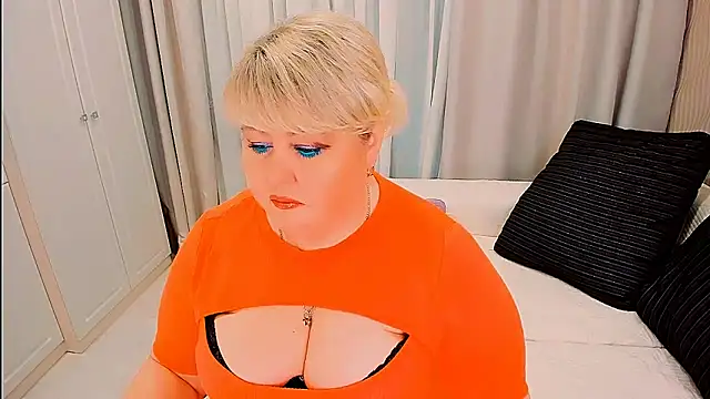 BIGTITSBBW online show from April 16, 2026, 7:03 pm