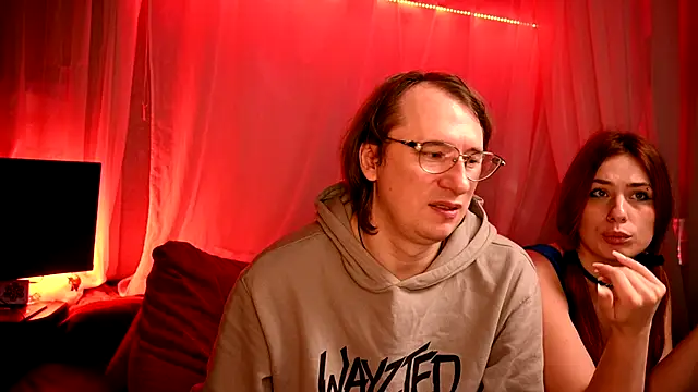 Snapshot of Claudia_and_elon_ chatting on October 20, 2025, 8:48 am Claudia and elon online show from October 20, 2025, 8:48 am