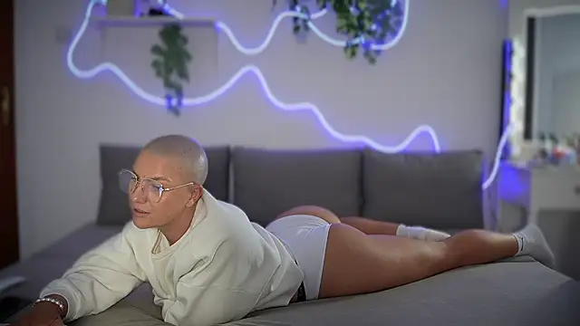 Snapshot of PaulinaSchubert1 chatting on December 2, 2024, 3:25 pm PaulinaSchubert1 online show from December 2, 2024, 3:25 pm