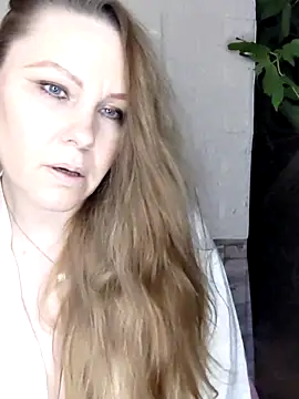 Snapshot of SexyMichellexo chatting on May 26, 2026, 8:16 pm SexyMichellexo online show from May 26, 2026, 8:16 pm