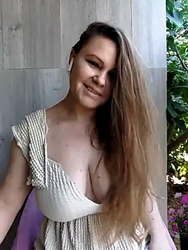 Snapshot of SexyMichellexo chatting on July 12, 2026, 11:23 am SexyMichellexo online show from July 12, 2026, 11:23 am