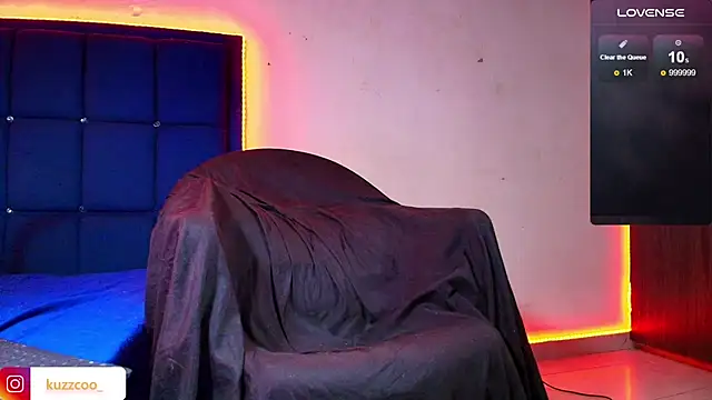 kuzzcoo online show from March 15, 2025, 2:12 pm