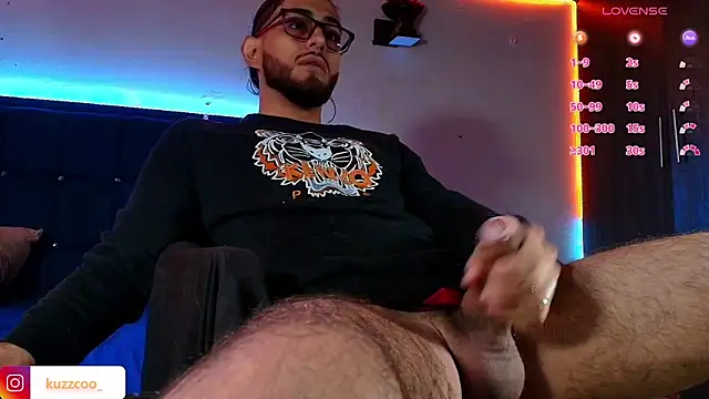 Snapshot of kuzzcoo chatting on April 5, 2026, 8:39 pm kuzzcoo online show from April 5, 2026, 8:39 pm