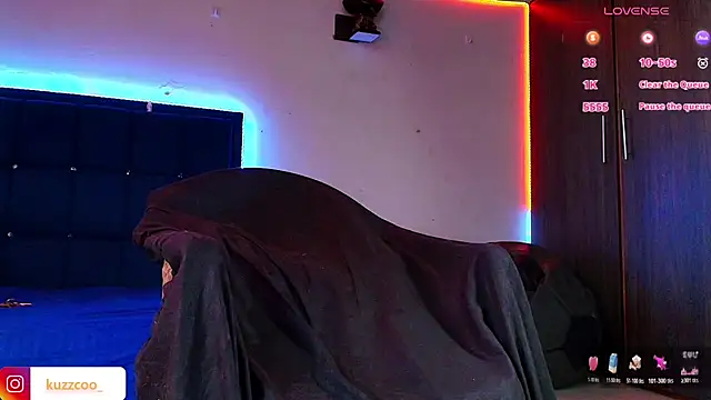 Snapshot of kuzzcoo chatting on April 10, 2026, 2:11 pm kuzzcoo online show from April 10, 2026, 2:11 pm