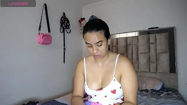 tiffany  pink online show from April 14, 2026, 3:18 pm