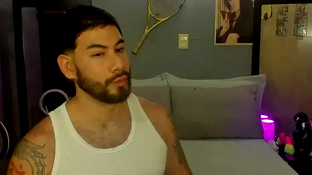 Snapshot of Prometeo-grizzly chatting on January 8, 2025, 10:59 am Prometeo-grizzly online show from January 8, 2025, 10:59 am