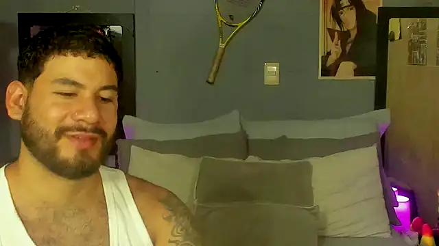 Snapshot of Prometeo-grizzly chatting on January 18, 2025, 1:30 am Prometeo-grizzly online show from January 18, 2025, 1:30 am