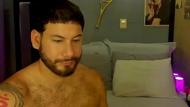 Snapshot of Prometeo-grizzly chatting on January 18, 2025, 5:37 pm Prometeo-grizzly online show from January 18, 2025, 5:37 pm