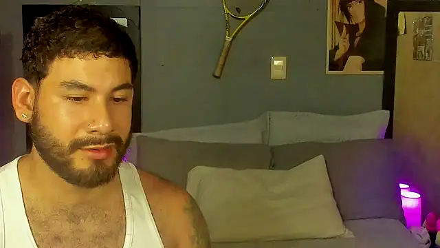 Snapshot of Prometeo-grizzly chatting on January 20, 2025, 9:01 pm Prometeo-grizzly online show from January 20, 2025, 9:01 pm