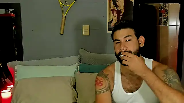 Snapshot of Prometeo-grizzly chatting on March 5, 2025, 10:43 pm Prometeo-grizzly online show from March 5, 2025, 10:43 pm