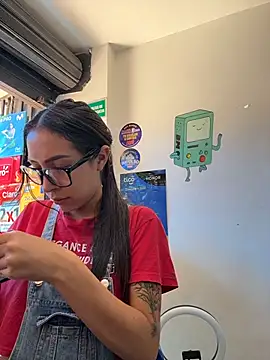  alabina  online show from February 9, 2026, 2:32 pm