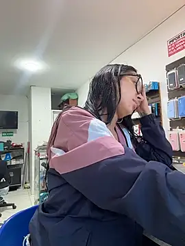  alabina  online show from April 16, 2026, 3:02 pm