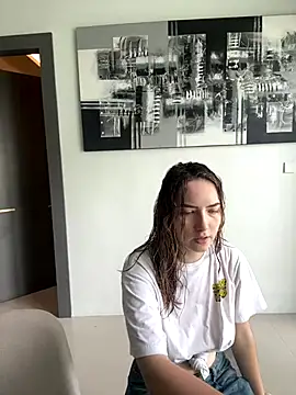 Nura n Sarah online show from December 8, 2024, 4:57 am